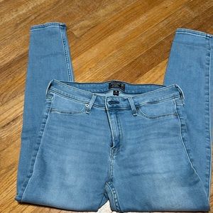 Abercrombie & Fitch jean leggings. Size 8 short